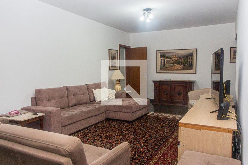 Casa à Venda – Interlagos, 6 Quartos, 690 m² – São Paulo