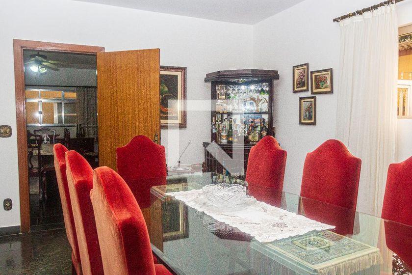 Casa à Venda – Interlagos, 6 Quartos, 690 m² – São Paulo