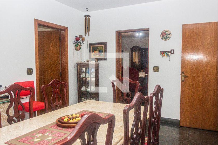 Casa à Venda – Interlagos, 6 Quartos, 690 m² – São Paulo