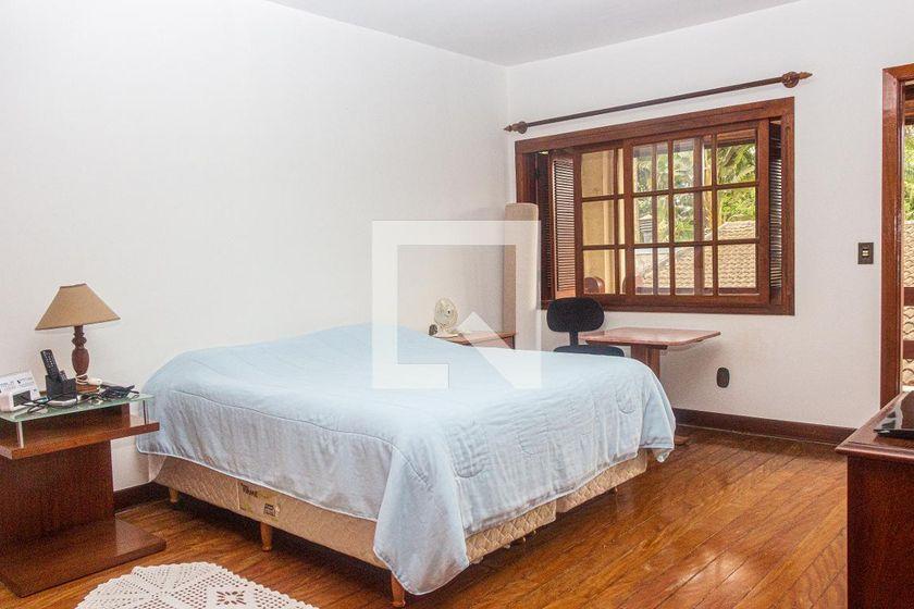 Casa à Venda – Interlagos, 6 Quartos, 690 m² – São Paulo