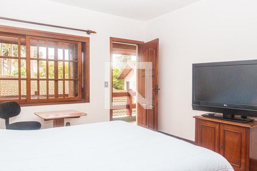 Casa à Venda – Interlagos, 6 Quartos, 690 m² – São Paulo