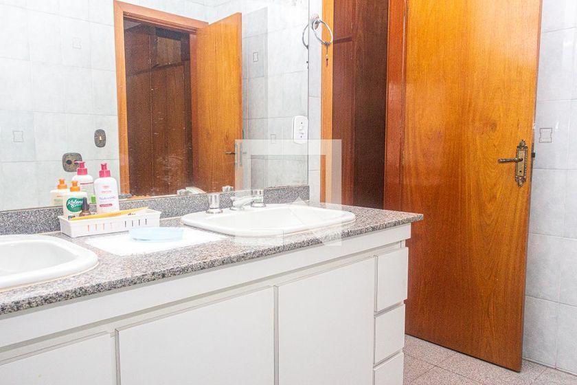 Casa à Venda – Interlagos, 6 Quartos, 690 m² – São Paulo