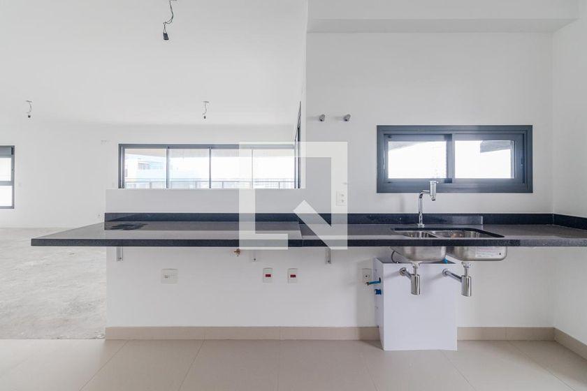 Apartamento à Venda – Vila Madalena, 3 Quartos, 195 m² – São Paulo