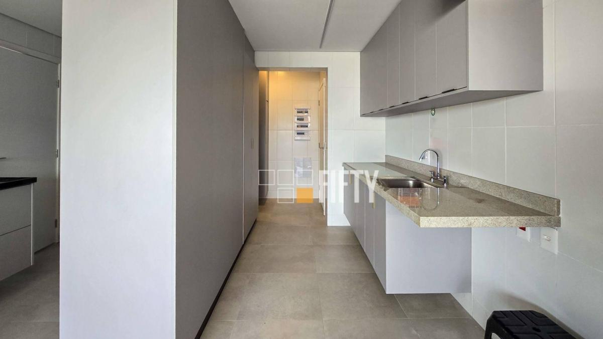 Apartamento novo, à venda, com 186m², 3 suítes, varanda integrada e 3 vagas – Panamby – SP