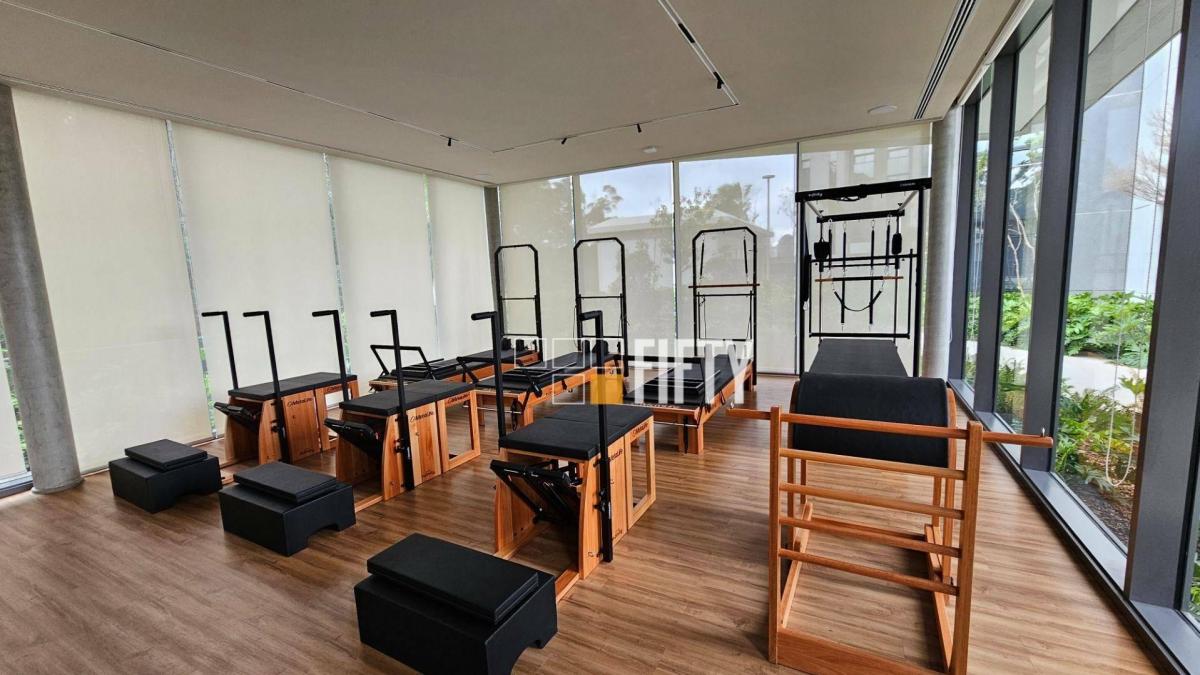 Apartamento novo, à venda, com 186m², 3 suítes, varanda integrada e 3 vagas – Panamby – SP