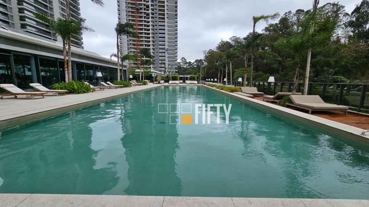Apartamento novo, à venda, com 186m², 3 suítes, varanda integrada e 3 vagas – Panamby – SP