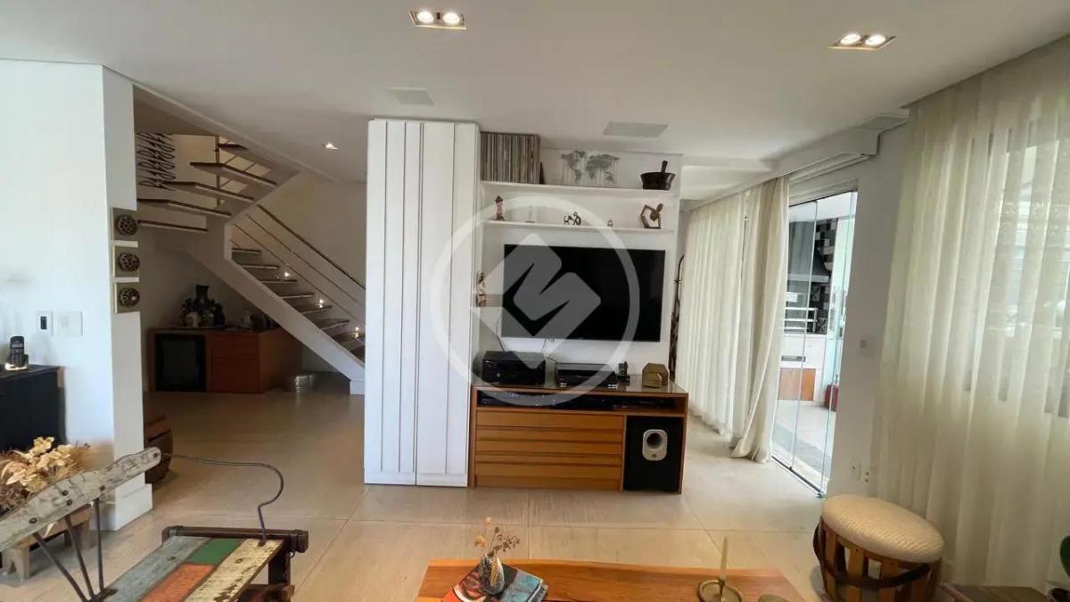 Cobertura – 4 Quartos – 3 suítes – Morumbi