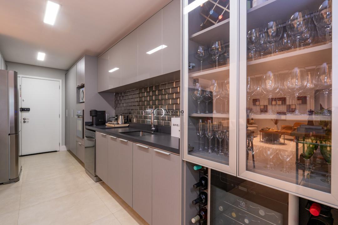 Apartamento à venda em São Paulo, Jardim Fonte do Morumbi – Com chu
