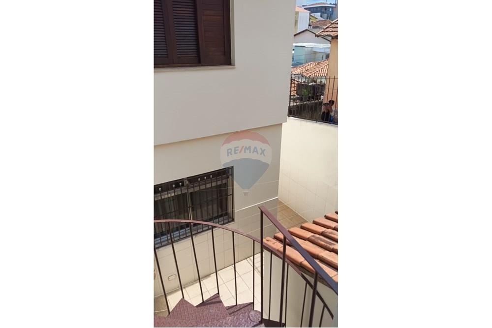 Sobrado à Venda Zona Norte próximo ao metrô 3 dormitórios 2 suites 3 vagas