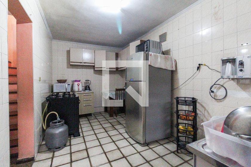 Casa à Venda – Itaquera, 2 Quartos, 88 m² – São Paulo