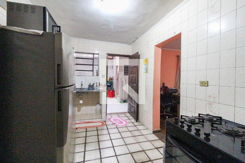 Casa à Venda – Itaquera, 2 Quartos, 88 m² – São Paulo