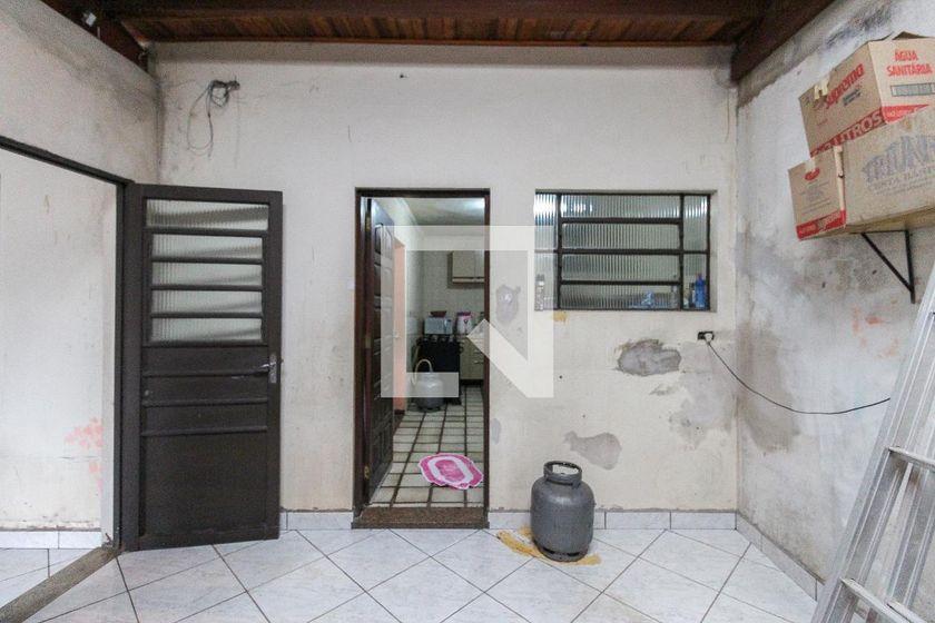 Casa à Venda – Itaquera, 2 Quartos, 88 m² – São Paulo