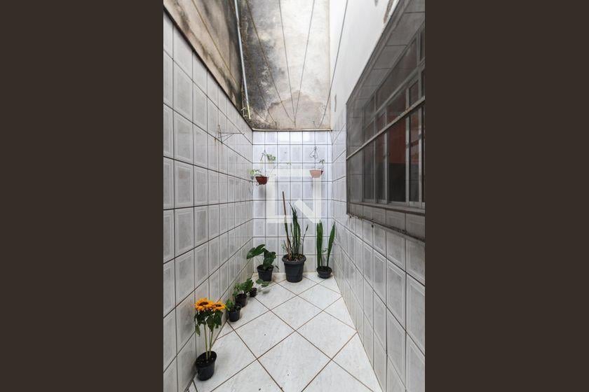 Casa à Venda – Itaquera, 2 Quartos, 88 m² – São Paulo