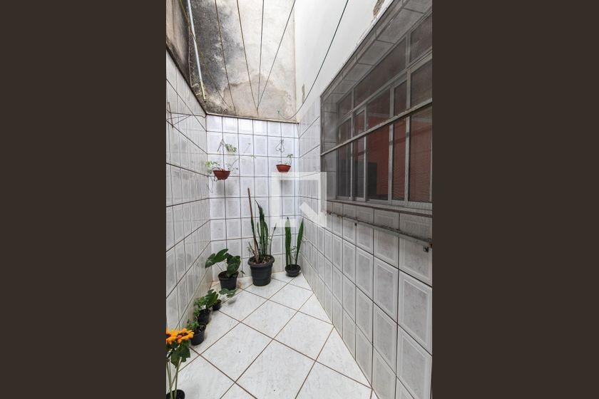 Casa à Venda – Itaquera, 2 Quartos, 88 m² – São Paulo