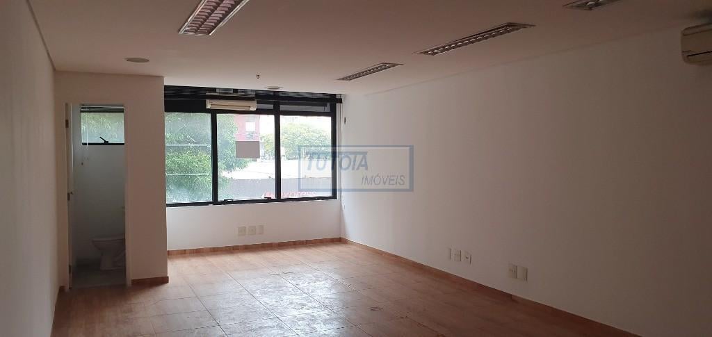 CONJUNTO COMERCIAL DE 41M² DE ÁREA ÚTIL A VENDA NA VILA CLEMENTINO