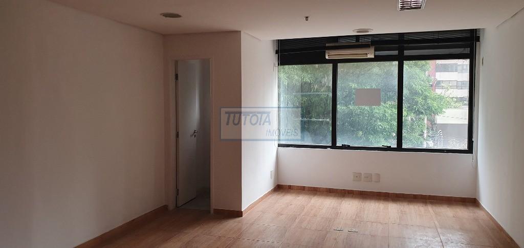 CONJUNTO COMERCIAL DE 41M² DE ÁREA ÚTIL A VENDA NA VILA CLEMENTINO
