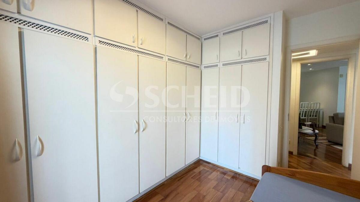 Apartamento para locação no Brooklin, com 3 quartoss e 2 vagas.