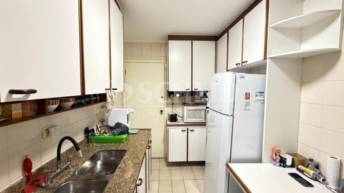 Apartamento para locação no Brooklin, com 3 quartoss e 2 vagas.