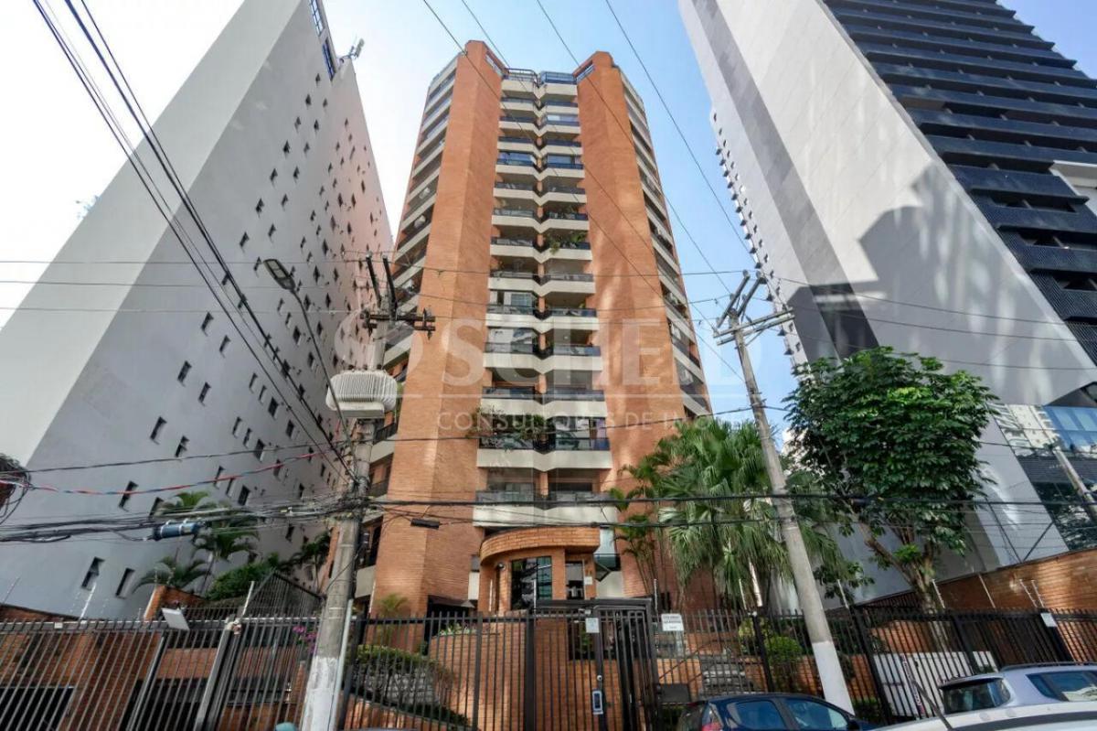 Apartamento para locação no Brooklin, com 3 quartoss e 2 vagas.