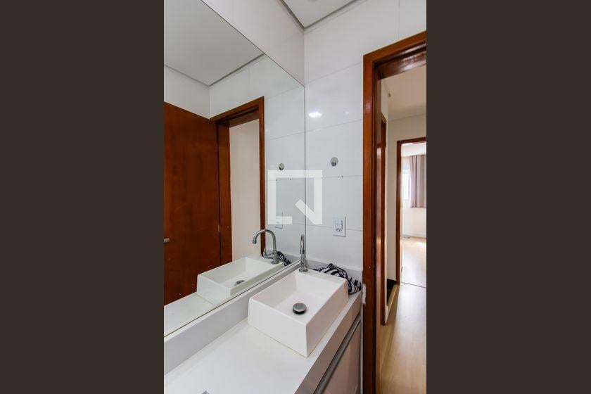 Casa à Venda – Ermelino Matarazzo, 2 Quartos, 60 m² – São Paulo