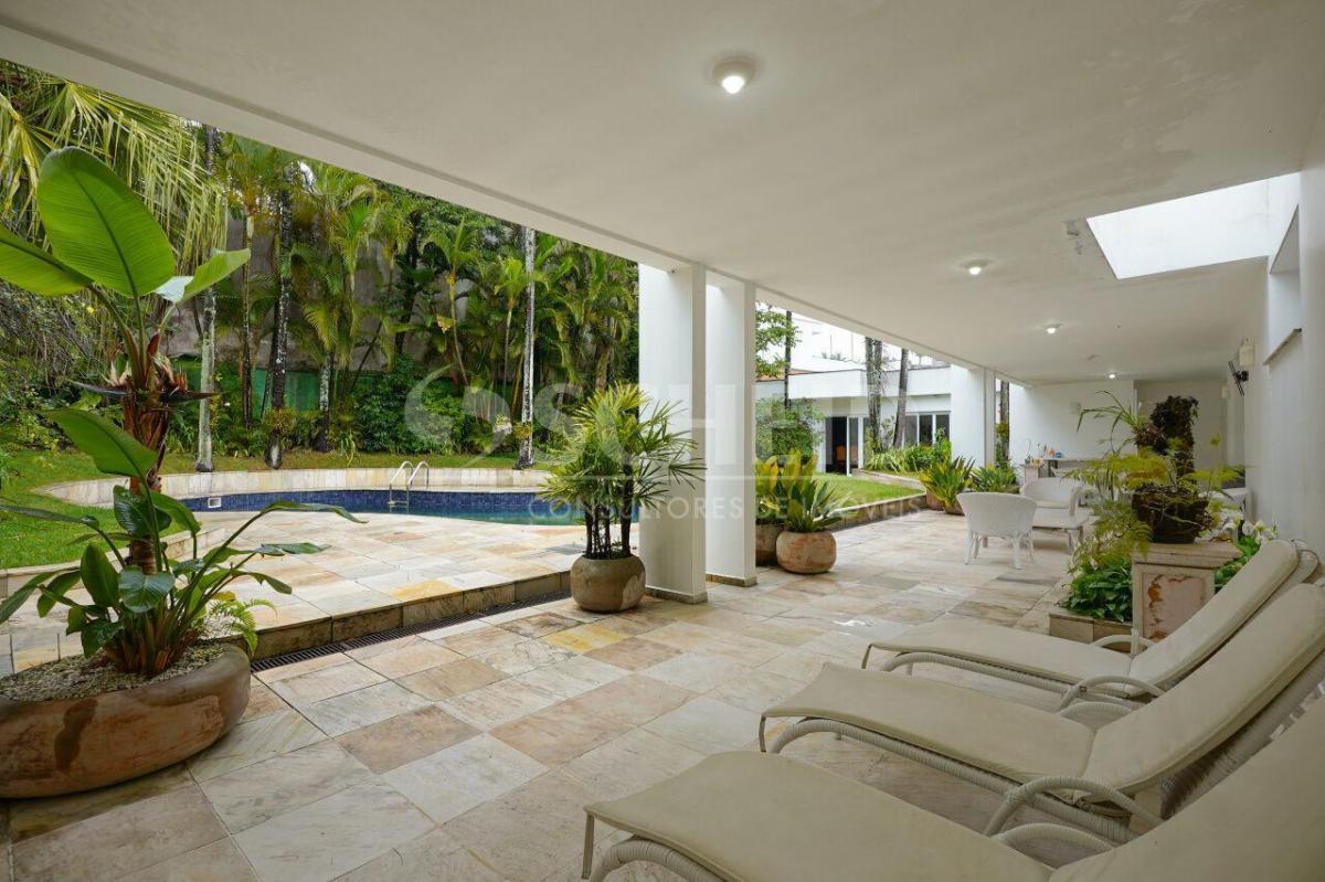 Casa para locação no Jardim dos Estados. 4 suítes, 4 vagas
