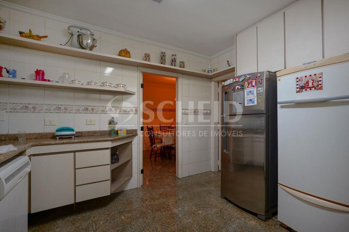 Casa para locação no Jardim dos Estados. 4 suítes, 4 vagas