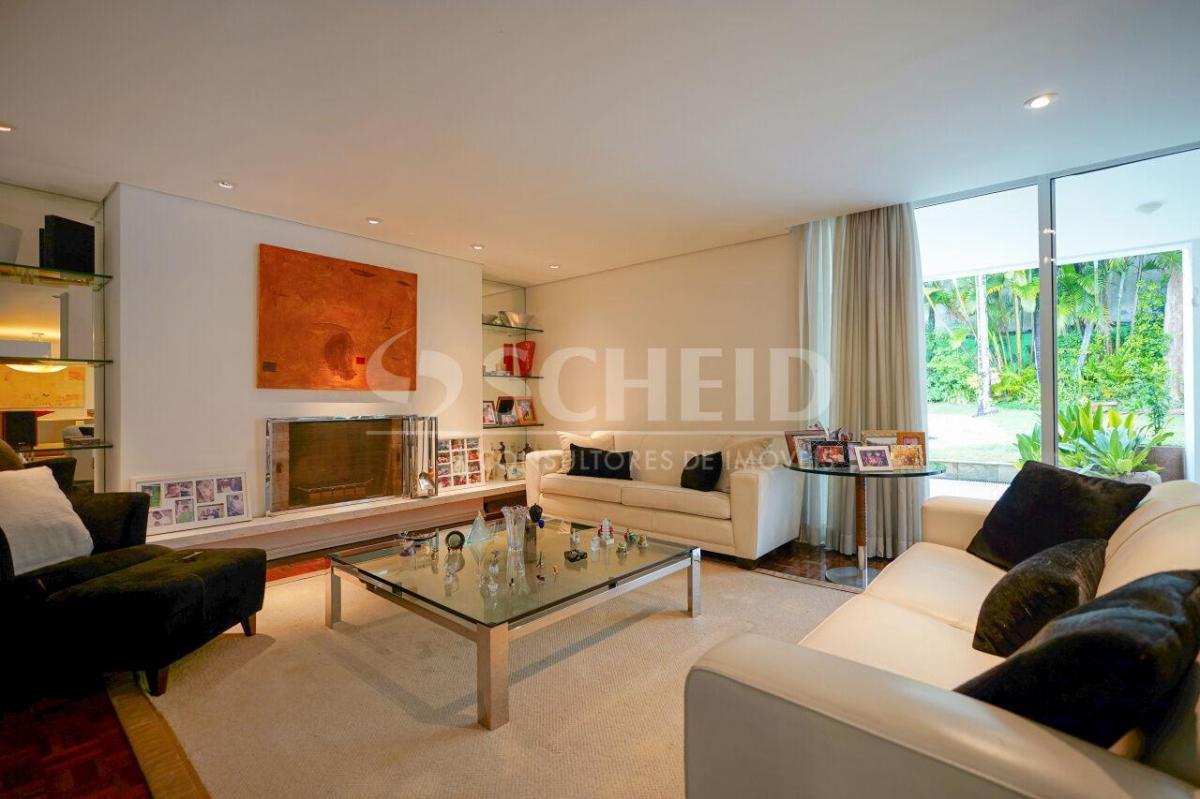 Casa para locação no Jardim dos Estados. 4 suítes, 4 vagas