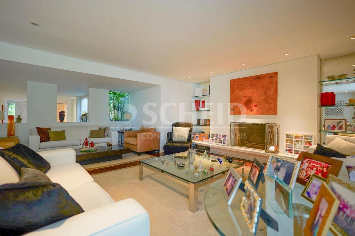 Casa para locação no Jardim dos Estados. 4 suítes, 4 vagas