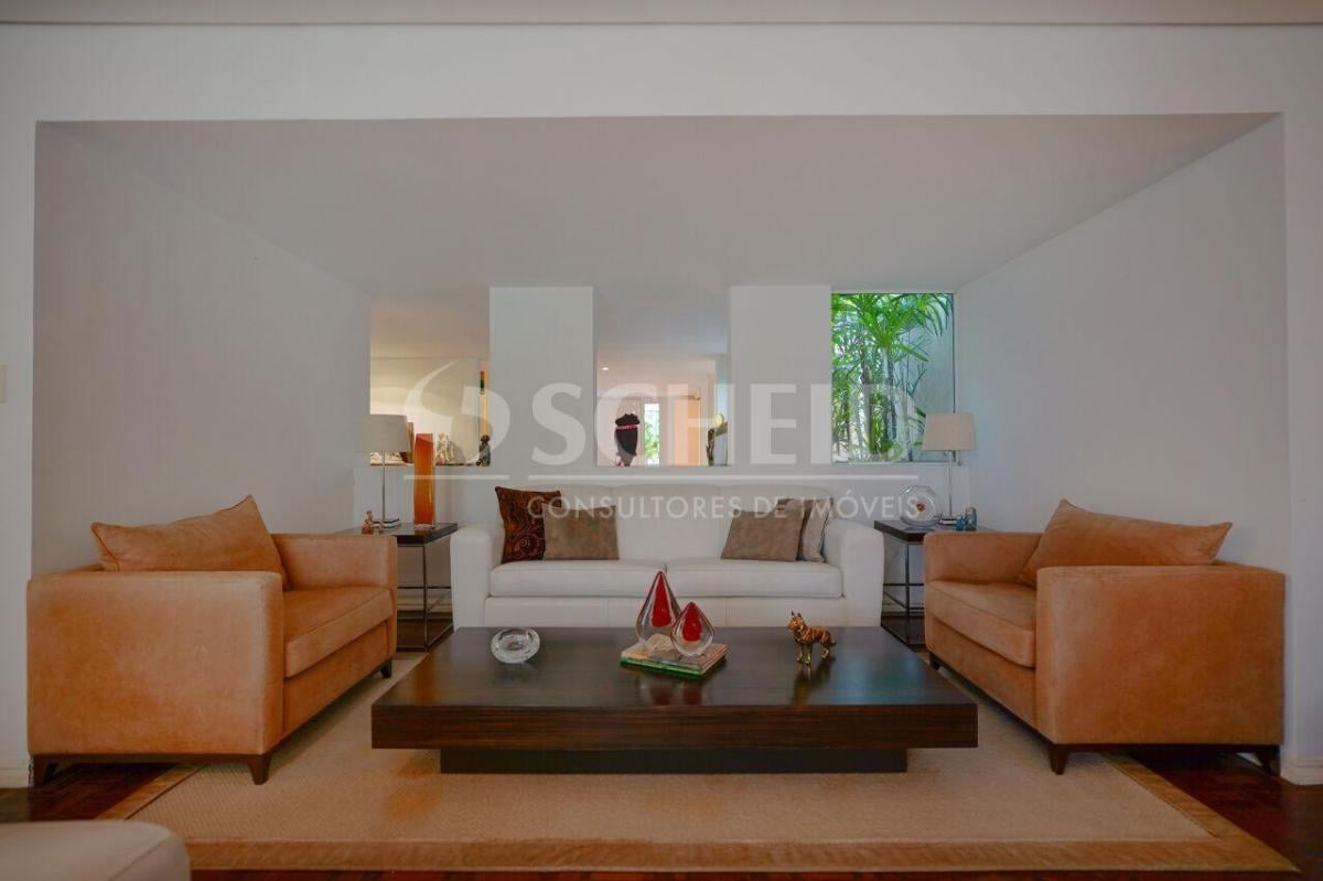 Casa para locação no Jardim dos Estados. 4 suítes, 4 vagas