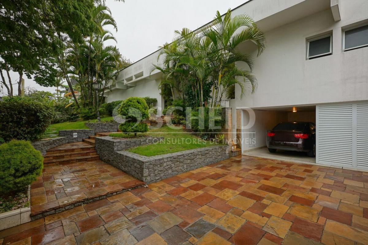 Casa para locação no Jardim dos Estados. 4 suítes, 4 vagas