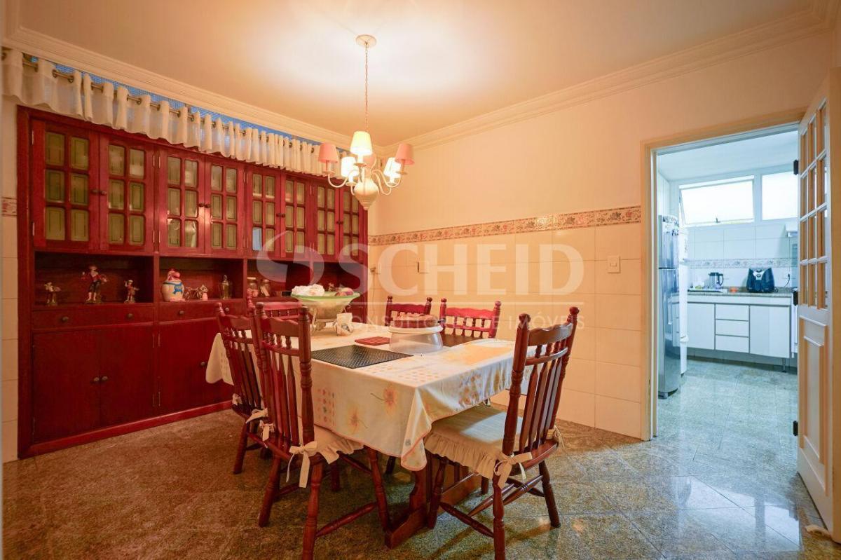 Casa para locação no Jardim dos Estados. 4 suítes, 4 vagas