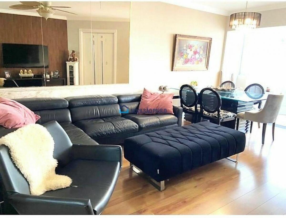 Venda. Moema Pássaros. Apartamento 117M². 3 quartos. 2 Vagas.