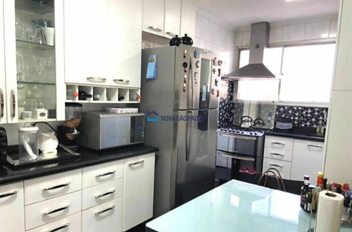 Venda. Moema Pássaros. Apartamento 117M². 3 quartos. 2 Vagas.