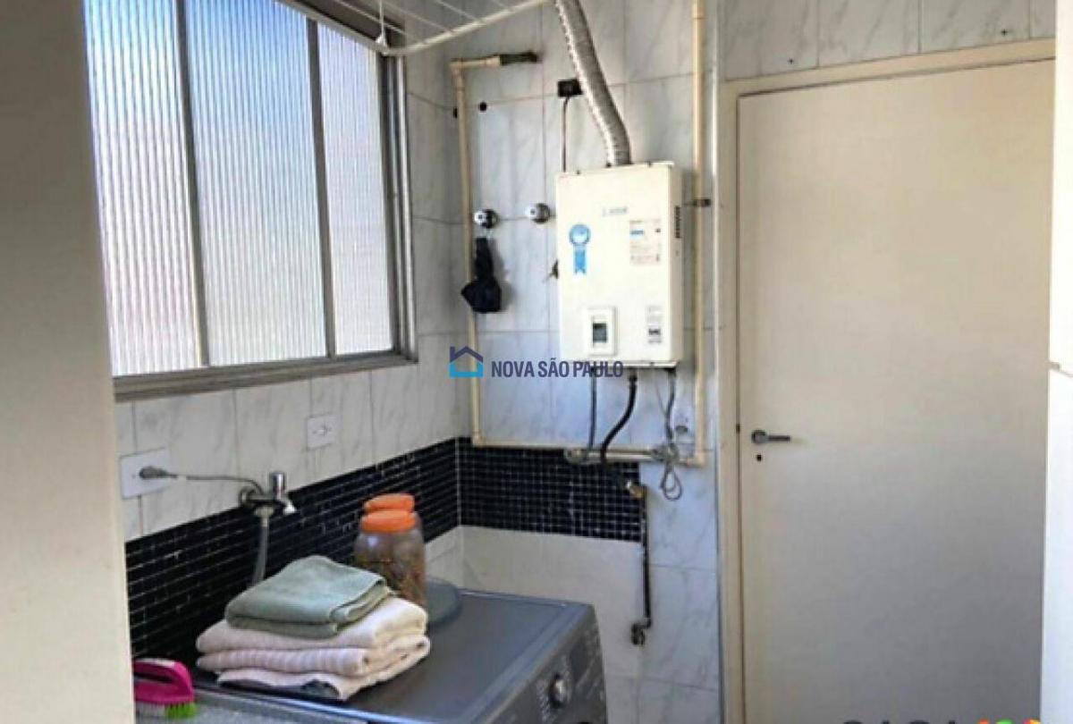 Venda. Moema Pássaros. Apartamento 117M². 3 quartos. 2 Vagas.