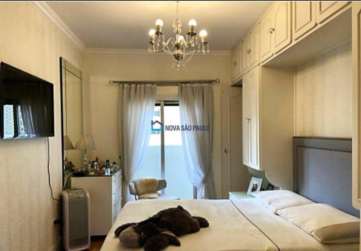 Venda. Moema Pássaros. Apartamento 117M². 3 quartos. 2 Vagas.