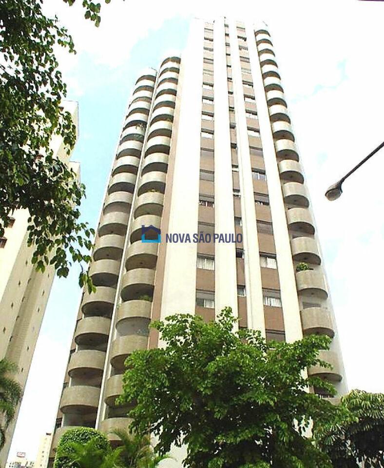 Venda. Moema Pássaros. Apartamento 117M². 3 quartos. 2 Vagas.