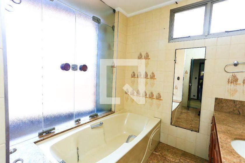 Casa à Venda – Jardim Guedala, 5 Quartos, 450 m² – São Paulo