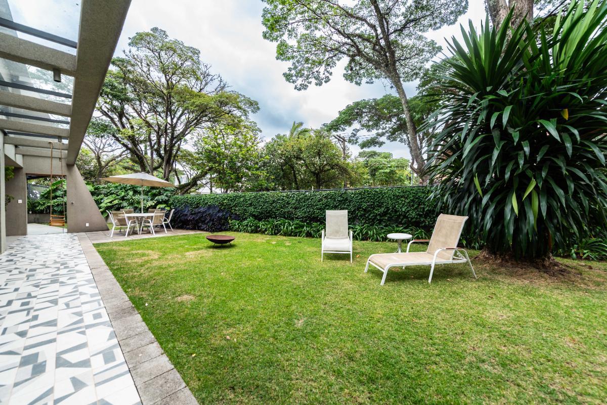 Casa para venda em Pinheiros com 5 quartos, sendo 5 suítes , 377m²