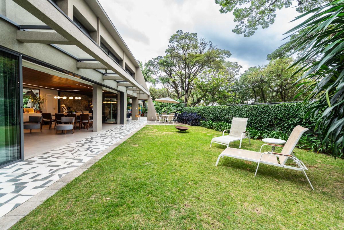 Casa para venda em Pinheiros com 5 quartos, sendo 5 suítes , 377m²