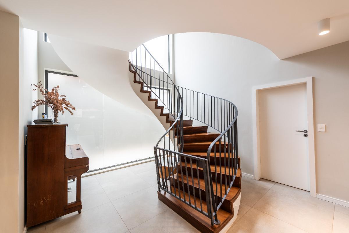 Casa para venda em Pinheiros com 5 quartos, sendo 5 suítes , 377m²