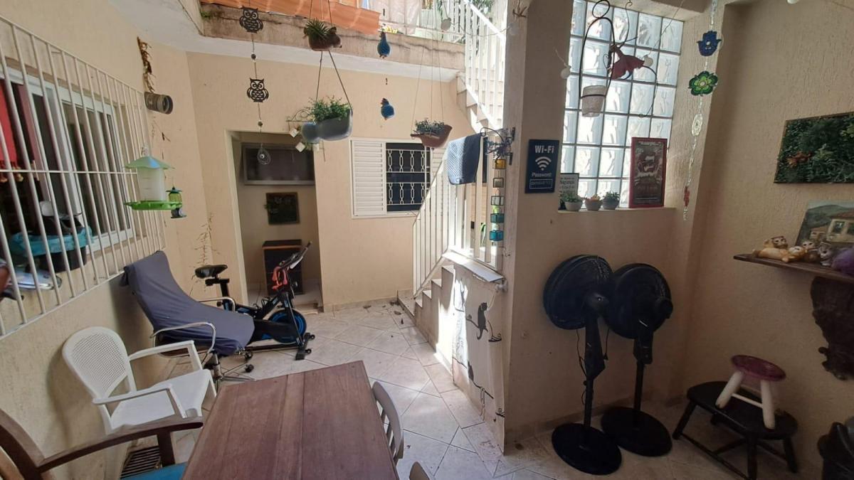 Casa de Vila em bairro nobre, 205m², 4 suítes Perdizes – São Paulo – SP.