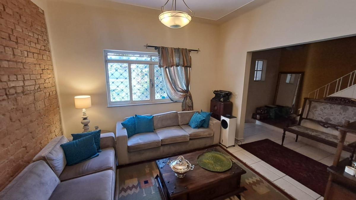 Casa de Vila em bairro nobre, 205m², 4 suítes Perdizes – São Paulo – SP.