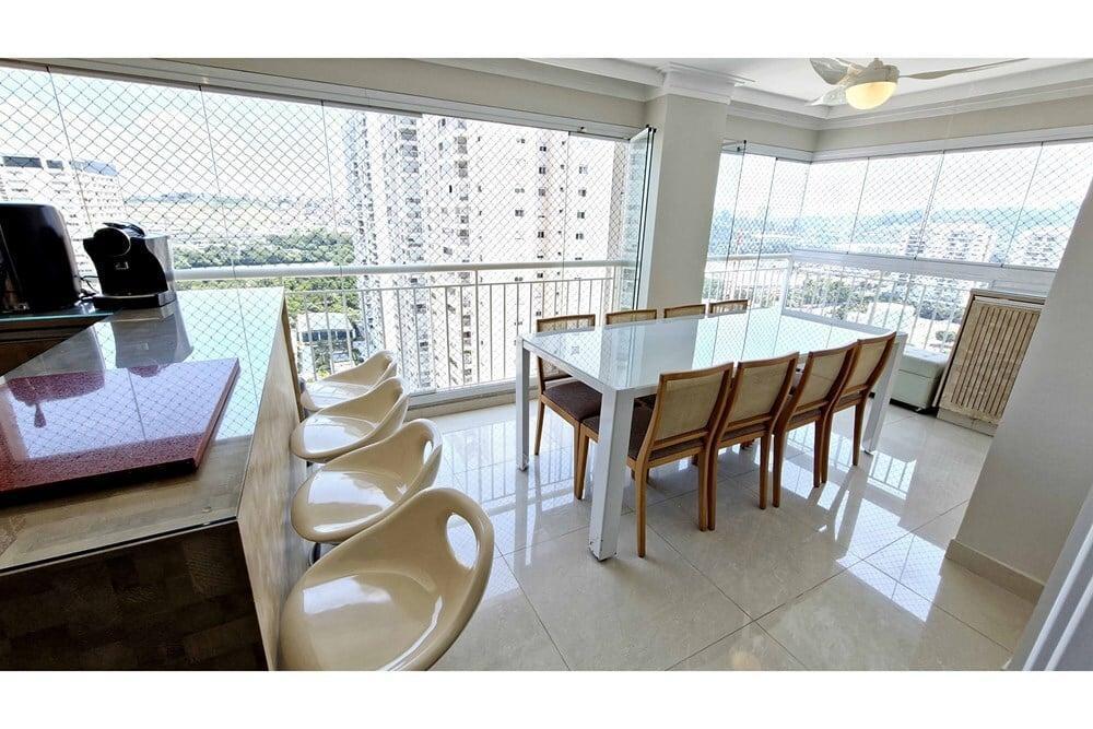 Apartamento de alto padrão em Santo Amaro, São Paulo-SP: 2 quartos, 1 suíte, 2 salas, 3 banheiros, 2
