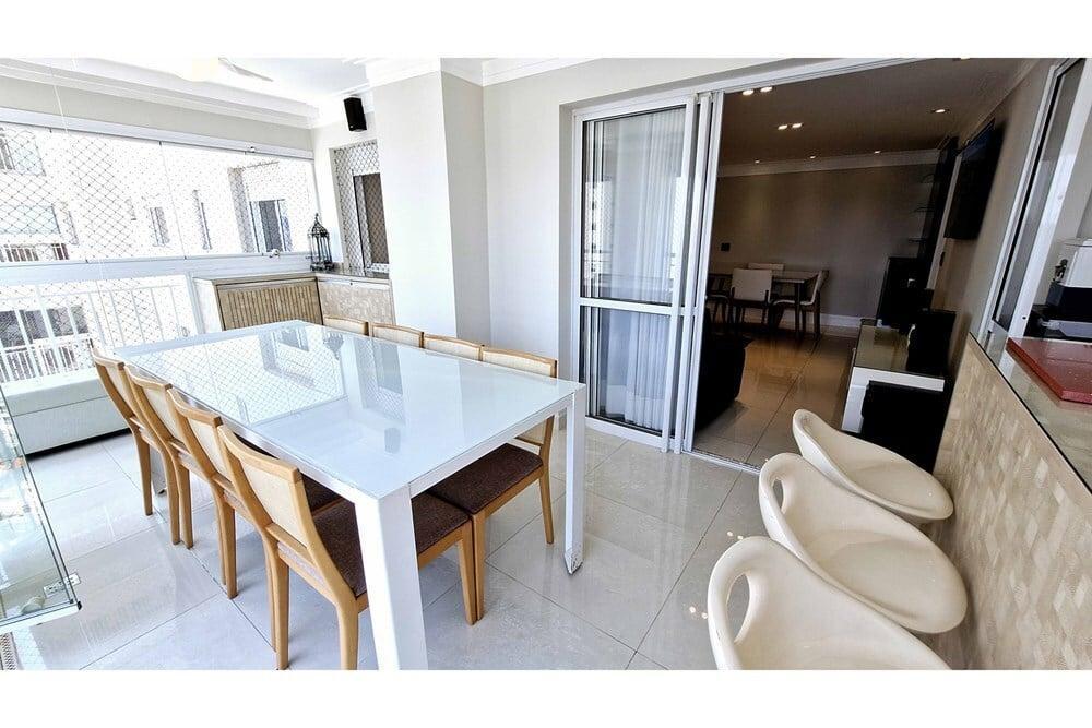 Apartamento de alto padrão em Santo Amaro, São Paulo-SP: 2 quartos, 1 suíte, 2 salas, 3 banheiros, 2