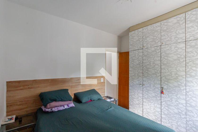 Casa à Venda – Moema, 2 Quartos, 66 m² – São Paulo