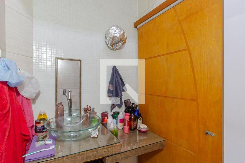 Casa à Venda – Moema, 2 Quartos, 66 m² – São Paulo