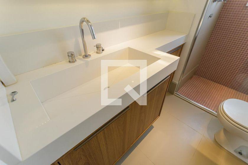 Apartamento à Venda – Moema, 4 Quartos, 335 m² – São Paulo
