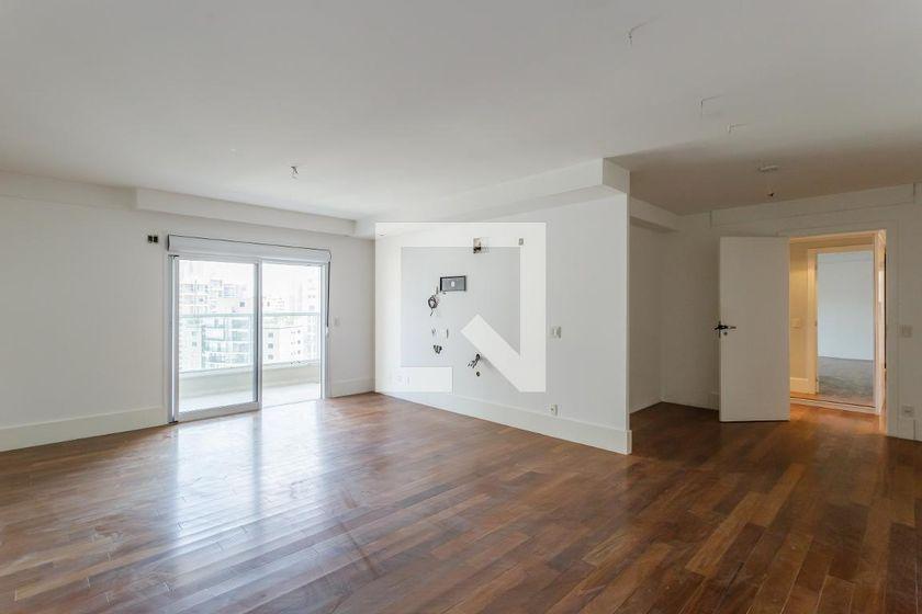 Apartamento à Venda – Moema, 4 Quartos, 335 m² – São Paulo