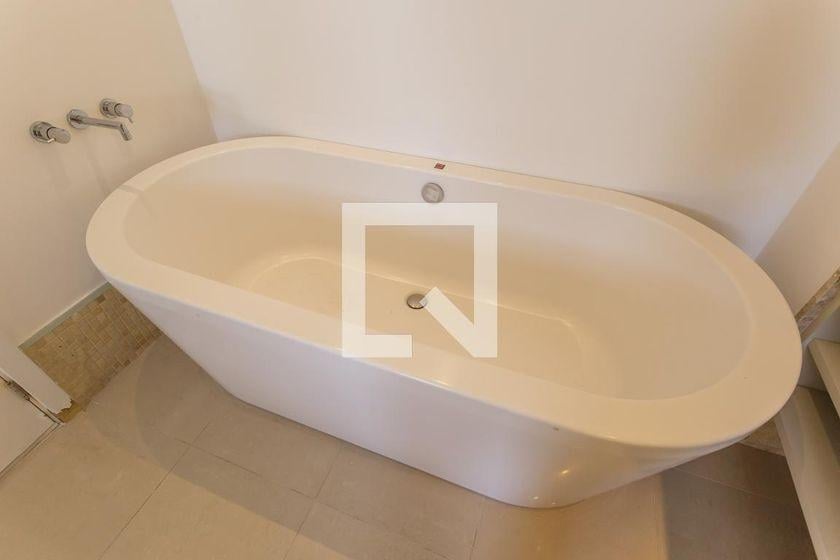 Apartamento à Venda – Moema, 4 Quartos, 335 m² – São Paulo