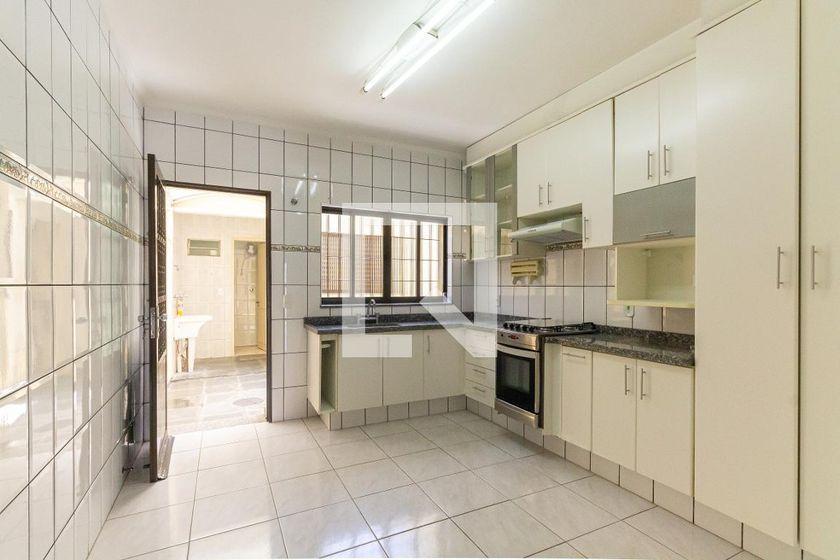 Casa à Venda – Vila Carrão, 2 Quartos, 75 m² – São Paulo